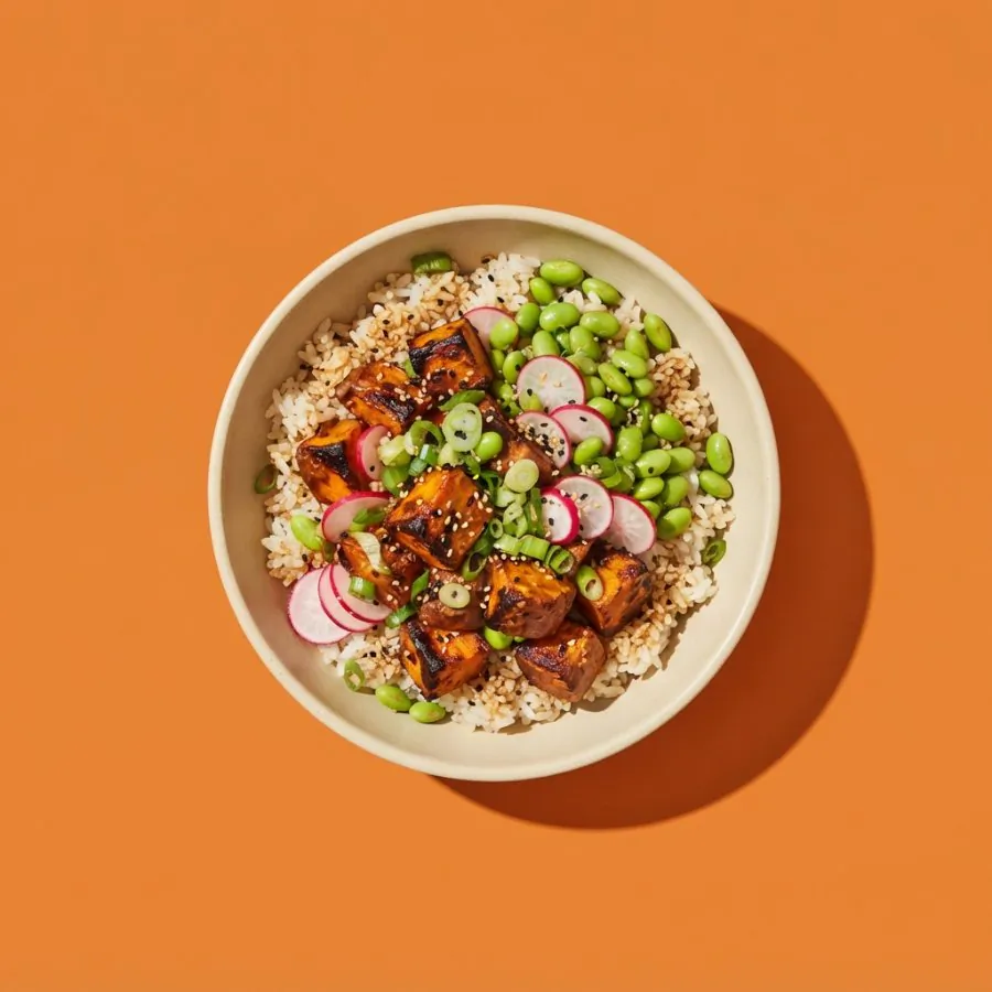 Bol de patate douce au miso et aux edamame