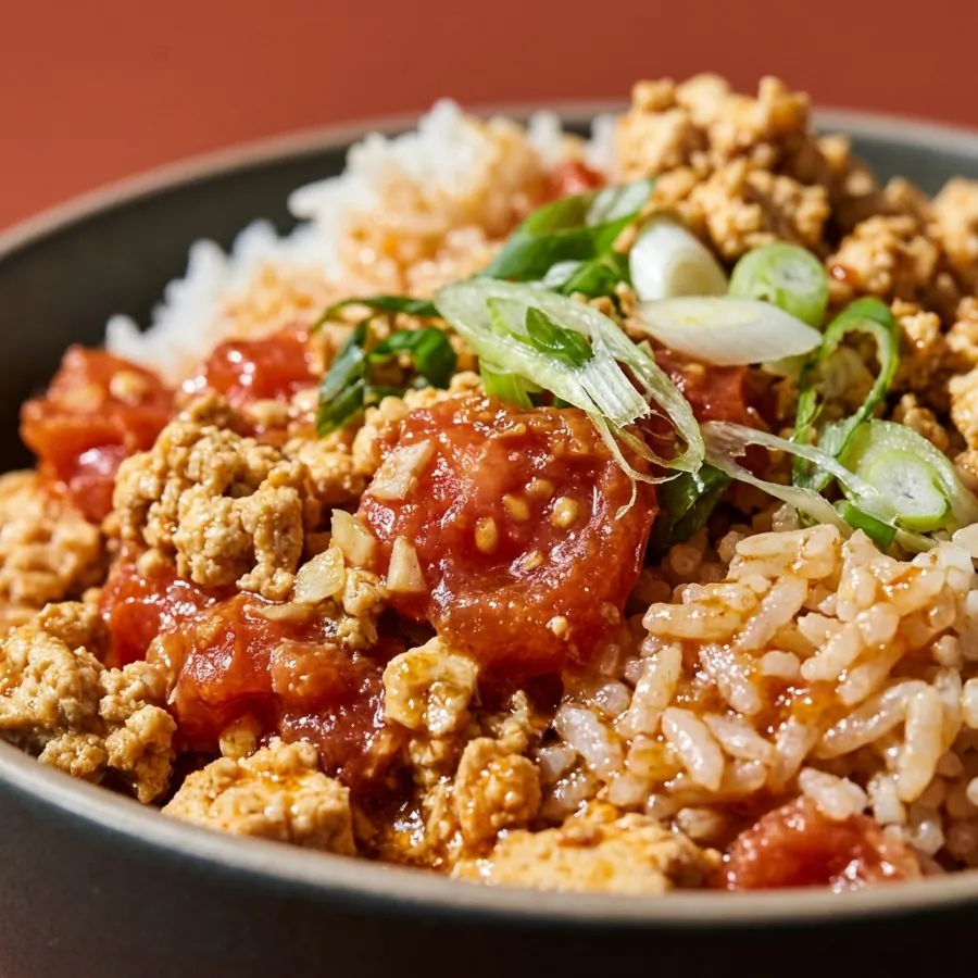 Sauté de tofu brouillé aux tomates, avec du riz, photo 2
