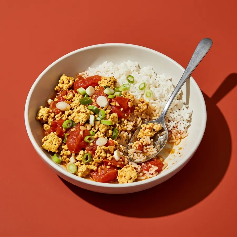 Sauté de tofu brouillé aux tomates, avec du riz, photo 3